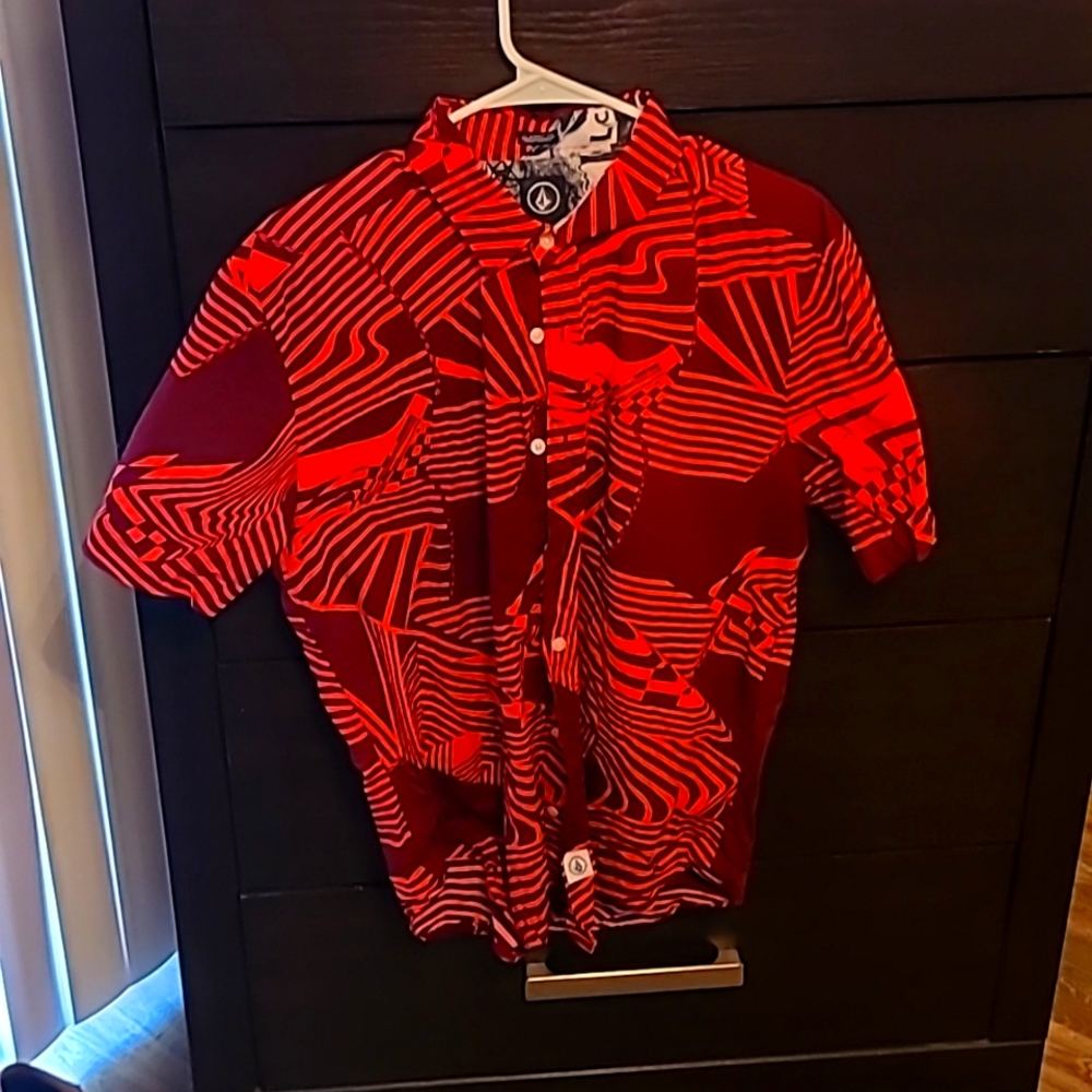Volcom classic fit button up short